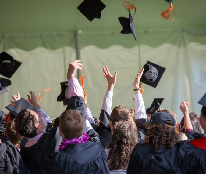 Stylos du baccalauréat et promotion de l'école