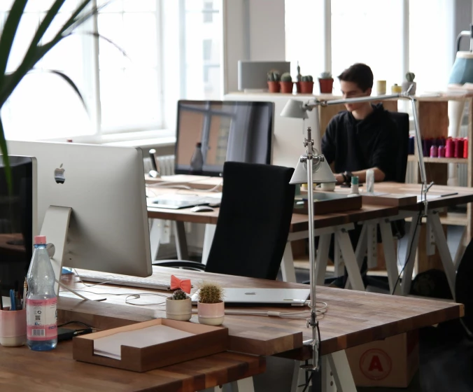 Gadgets promotionnels pour le bureau - un moyen efficace et peu coûteux de projeter une image positive