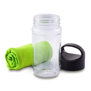 Serviette rafraîchissante dans une bouteille Feel cool - Vert